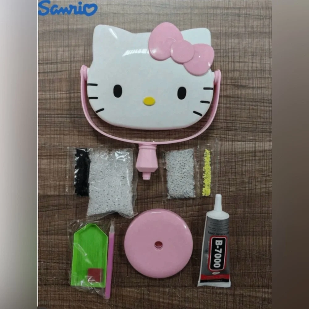 🆕 Hello Kitty DIY mirror set